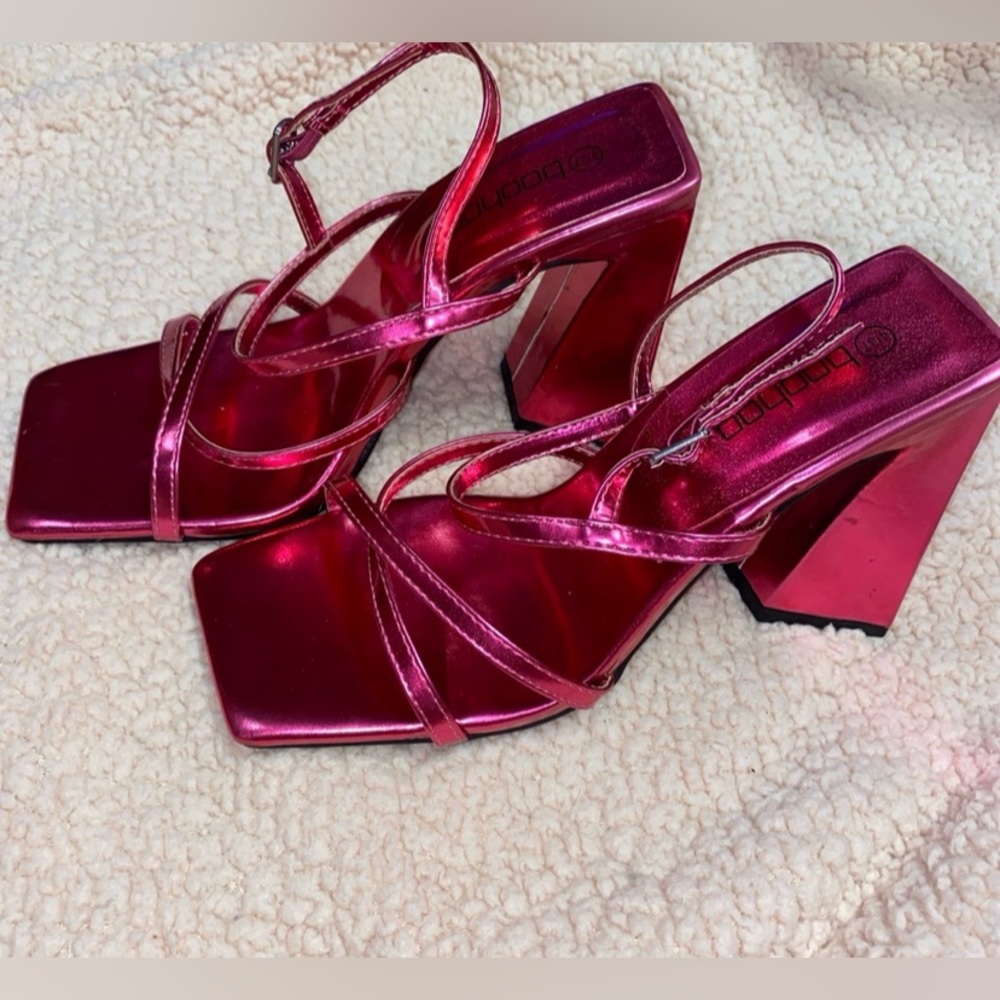 Boohoo size 6 pink heels